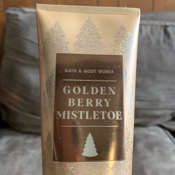 NEW Bath & Body Works GOLDEN BERRY MISTLETOE Ultimate Hydration Body Cream 8 oz - Picture 3 of 9